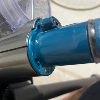 Philips 8000 Dikey Süpürge Kırılan Destek Parçası Garanti Kapsamında Olmalı