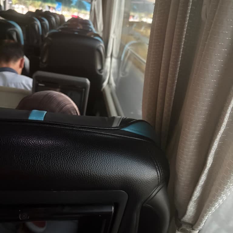 Seçtiğim Koltuklar Otobüste Uyumsuz, Eski Araç Ve Gecikme Nedeniyle İade Talebi