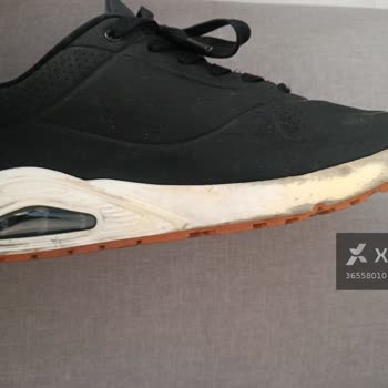 Zapatillas defectuosas de Skechers, solicito cambio o reparación