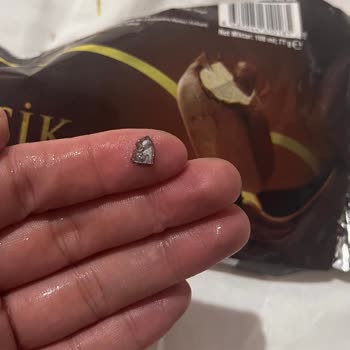 Migros’ta Magnum Dondurmasında Plastik Parça Çıktı Gıda Güvenliği İhlali