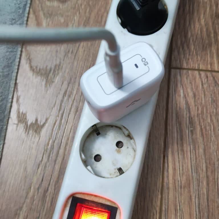 Spigen USB C Hızlı Şarj Adaptörü Çalışmıyor, Yetkili Servis Bilgisi Yok