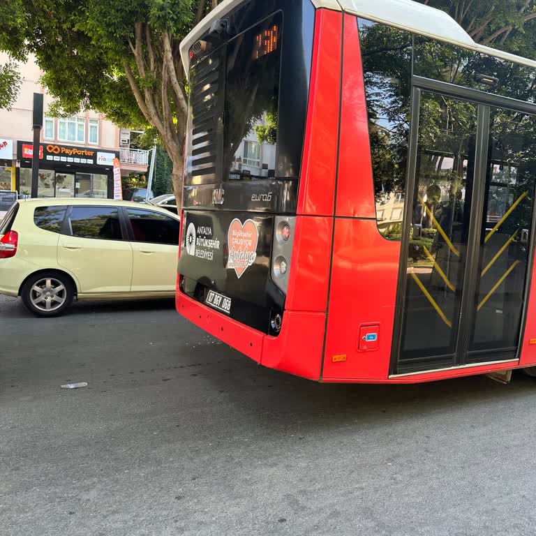 Saygısız Otobüs Şoförü Ve Savunmacı Çağrı Merkezi Karşısında Turist Hak İhlali