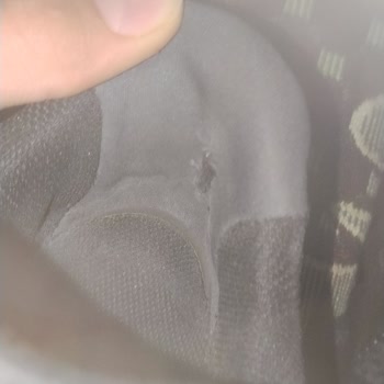 Ayakkabının İç Astarındaki Açılmalar Ve İp Sökülmeleri Tekrarlıyor, Çözüm Sunulmuyor