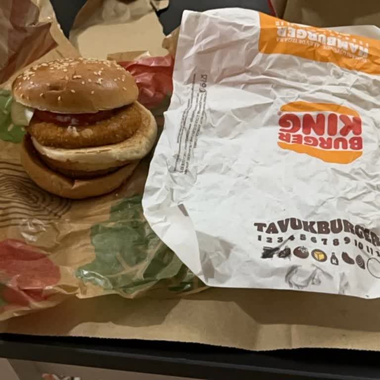 Yemeksepeti'nde Yanlış Burger Gönderimi Ve Fotoğraf İsteyen Müşteri Hizmetine Karşı Mağduriyet