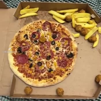 Domino's Pizza Pizzam Videoda Göründüğü Gibi Dağınık Ve Pizza Dilimi Kesilmemiş Bile!