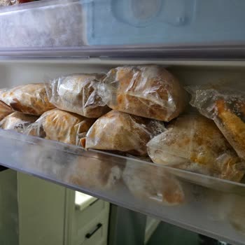 BİM'ün Hijyen Skandalı: Hamburgerde Kıl Ve Et Eksikliği