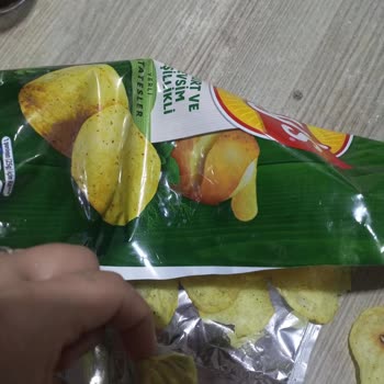 Lay’s Çipsinde Taş Benzeri Cisim: Sağlık Endişesi Ve Kalite Kontrol İsteği