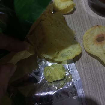 Lay’s Çipsinde Taş Benzeri Cisim: Sağlık Endişesi Ve Kalite Kontrol İsteği