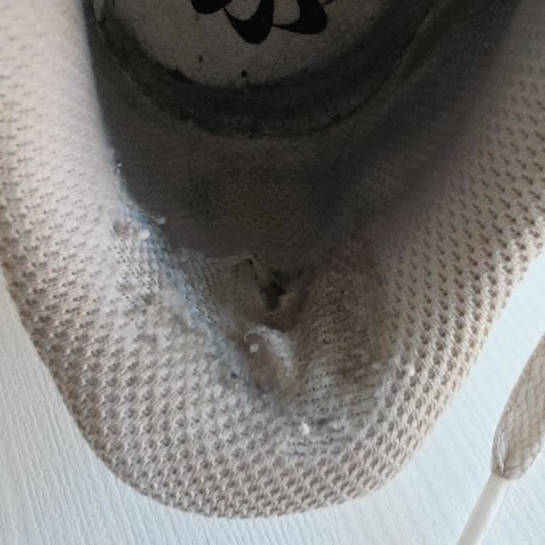 Nike Ayakkabım İç Astarı 1 Ayda Yırtıldı, Üretim Hatası Olarak Değişim İstiyorum