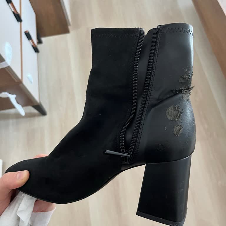 Stradivarius Kısa Botun Deri Kısmı Dökülmesi Kalite Ve Dayanıklılık Sorunu
