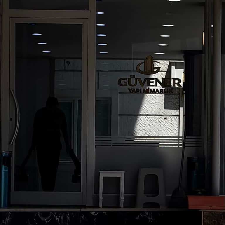 Güvener Yapı Mimarlık İlanla İnsanları Ofise Çekip Sonra Farklı Evler Pazarlamaya Çalışma