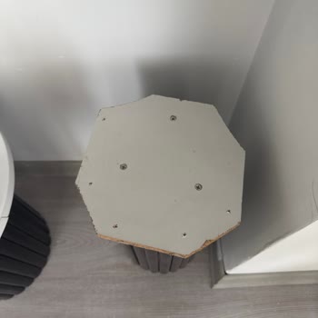 Üçlü Sehpa Tamirindeki Uzun Gecikme Ve Haksız Koltuk Başlığı Ücretlendirmesi