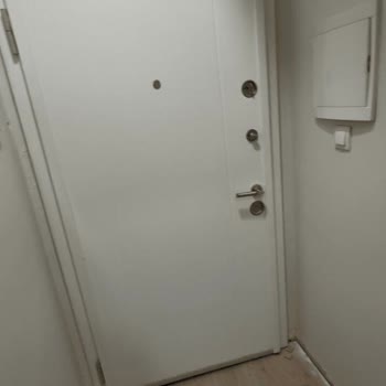 Süpürgelik Eksikliği Ve 30 Bin TL Kiralık Gelir Kaybı