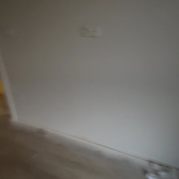 Süpürgelik Eksikliği Ve 30 Bin TL Kiralık Gelir Kaybı