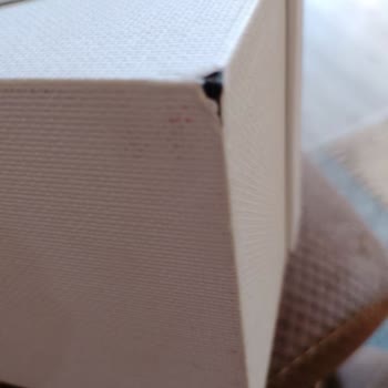 Dolap'ta İade Kararı Hatalı: Satıcı Sıfır Ürünü Eski Kutuda Aldı