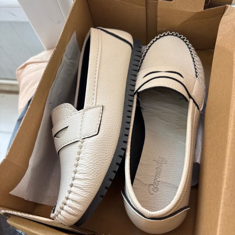 2.499 TL'lik Ortopedik Ayakkabı Yanıltıldı, Farklı Loafer Gönderildi Ve İletişim Yok