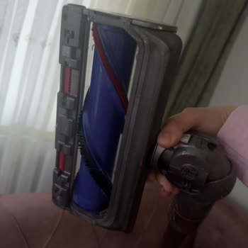 Dyson V15 Süpürgem Sesli Çalışıyor, Çekim Gücü Yok Ve Servis Yardımı Alınamıyor