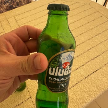 Uludağ 6’lı Doğal Maden Suyunda Boş Ve Yarı Boş Şişeler