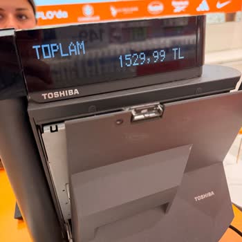 FLO Ayakkabı Hem Zaman Kaybına Neden Oldu Hem De Tüketici Olarak Kendimi Yanıltılmış Hissettim
