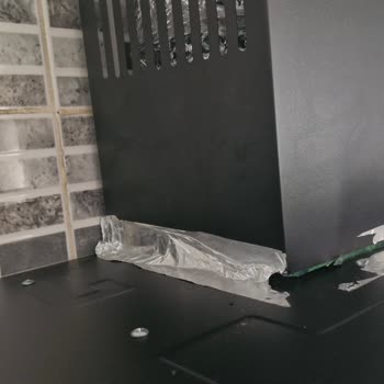 Yetkili Servis Tarafından Tehlikeli Ve Amatör Davlumbaz Montajı