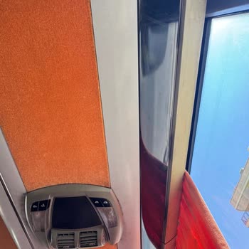 Bakımsız Ve Kirli Otobüs, Eksik Donanım Ve Hayvan Kabulüyle Kötü Yolculuk