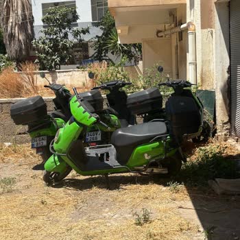 Özel Otopark Girişinin Martı Scooterları Tarafından Engellemesi