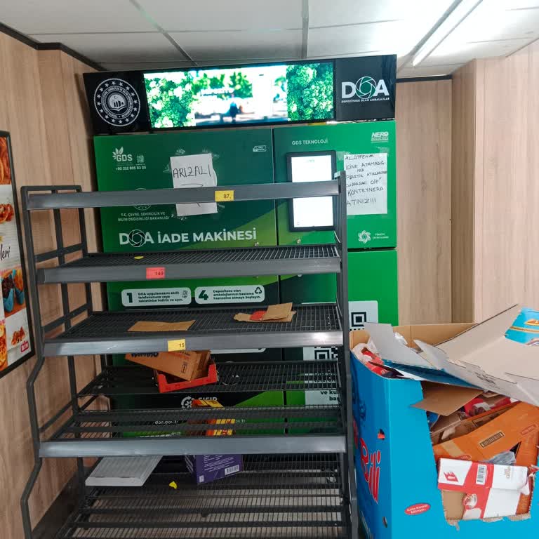 Geri Dönüşüm Makinesinin Sürekli Arızalı Olması Müşteri Memnuniyetini Zedeliyor