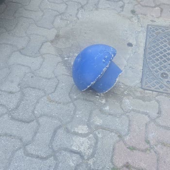 BİM Mağazasının Çıkan Beton Mantarı Nedeniyle Araç Hasarı Ve Sözünü Tutmaması