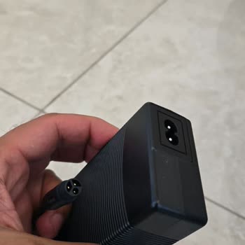Yanlış Şarj Aleti Nedeniyle Scooter Kullanılamıyor