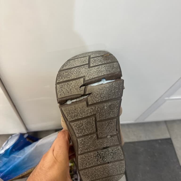 Polaris Sandaleti 23 Günde Tamamen Yırtıldı: Fiziksel İnceleme Ve Değişim Talebi