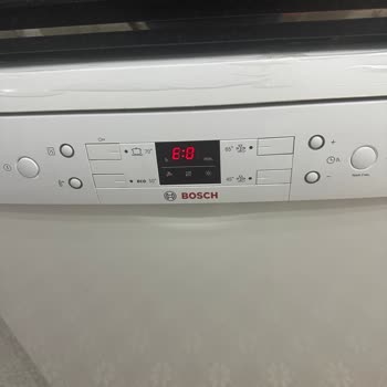 Yetkili Görünen Servisin Ücretli Teklifsiz Müdahalesi Ve Çalışmaz Makine, 8500 TL İadesi Talebi