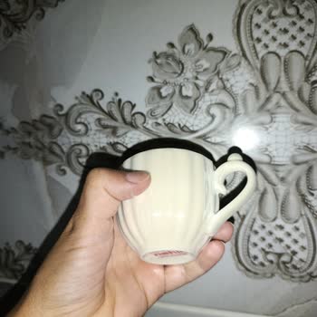 Üç Kez Deforme Fincan Takımı Gönderilmesi Müşteriyi Mağdur Etti