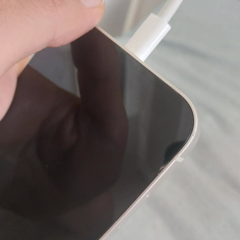 Garanti Kapsamında Gönderilen İphone 13'te Ekran Kırılması Ve Sorumsuz Servis