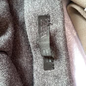 Zara’da Premium İddiası Yanlış, Dikişler Tek Kullanımda Açılıyor