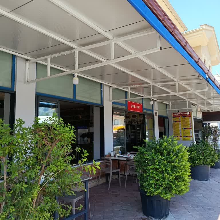 Cömert Lokantası Ekşili Köftenin İçinde Orta Büyüklükte Pişmiş Bir Böcek Çıktı