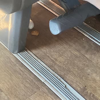 Metro Turizm’de Çöp Dolu Otobüste Çalışmayan Klima Ve Hijyen Sorunları