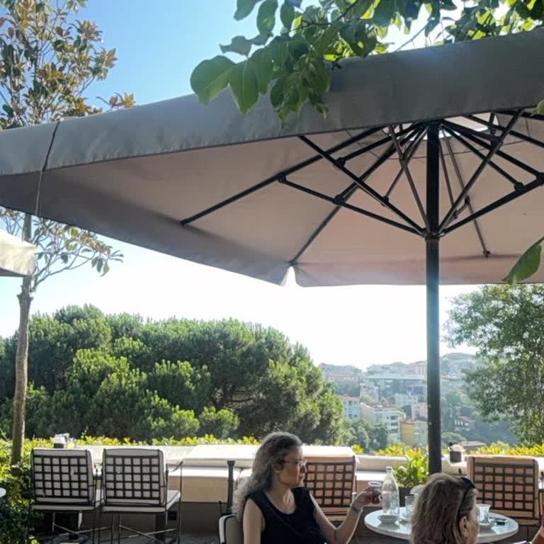 Feira Lounge’da Zorunlu Ücretli Oturum Ve Saygısız Personel Tutumu