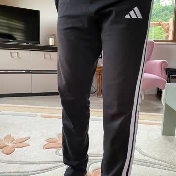 Adidas Eşofman Altında Kısa Sürede Renk Solması Ve İade Talebi