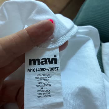 Mavi Kadıköy Mağazasında Hediye Tişörtünün Delinmesi Ve Fatura Sorunu Nedeniyle Değişim İmkansızlığı