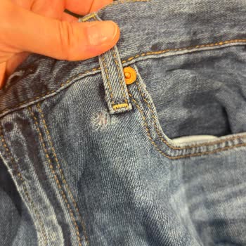 Levis Pantolonundaki Çekme Sorunu Ve Mağazanın İnceleme Kararı
