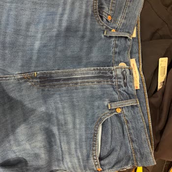 Levis Pantolonundaki Çekme Sorunu Ve Mağazanın İnceleme Kararı