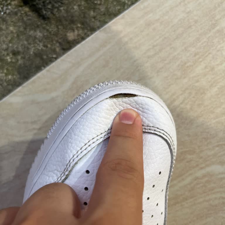 Nike Air Force Ayakkabısında Açılma Ve Ürün Değişimi Reddedildi