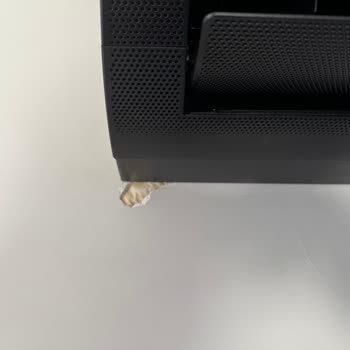 Samsung Servisinin Özensiz Montajı Su Sızıntısı Ve Duvar Hasarı Yarattı