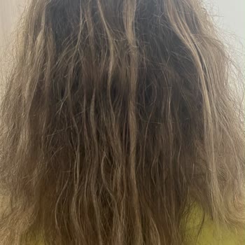 A** G** Kuaför’de Saç Röfle İşi Mahvedildi Ve 30 Bin Lira Ücreti İade Talebi