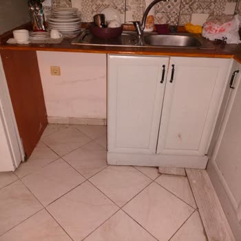 Kirli Ve Bakımsız Dubleks Evde Tatil Felaketi