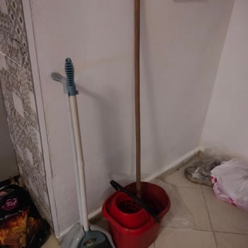 Kirli Ve Bakımsız Dubleks Evde Tatil Felaketi