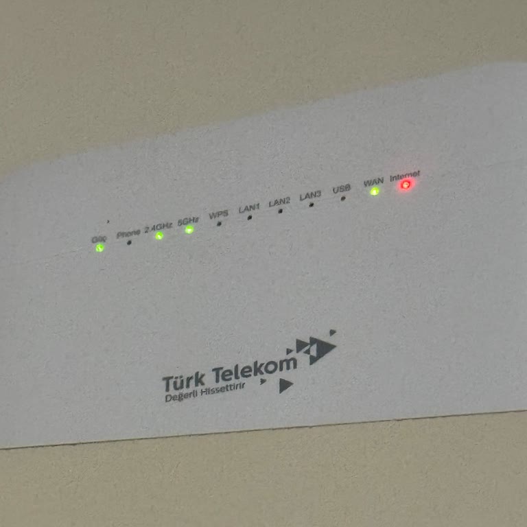 1 Aylık İnternet Kesintisi Ve Ödenen Fatura Hakkında Acil Çözüm Talebi