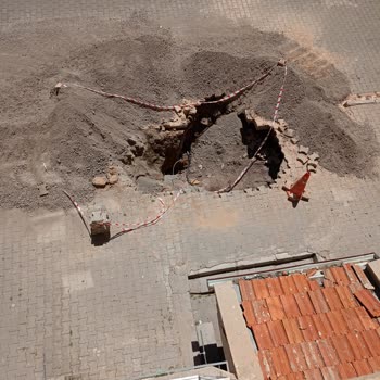 Nevşehir 2000 Evler Mahallesinde Kazı Sırasında İnternet Hattı Kesildi Ve İşler Aksıyor