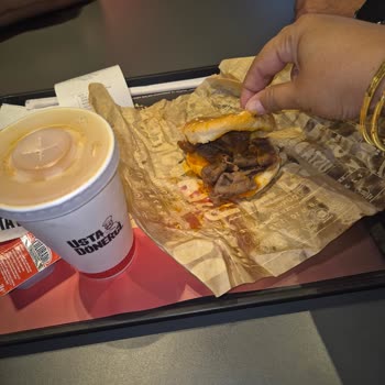 Usta Döner Çocuk Menüsü Hamburger Ekmeği Boyutu Ve Kalitesi Yetersiz