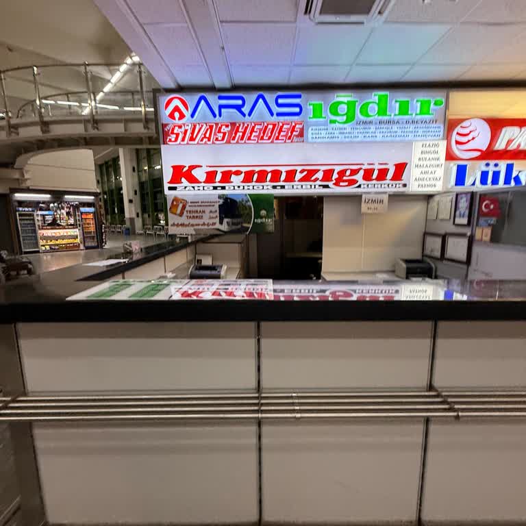 AŞTİ’de Yetkili Eksikliği Ve 1,5 Saatlik Otobüs Gecikmesi Nedeniyle İade Talebi